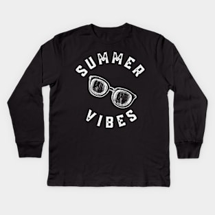 Summer Vibes. Fun Summer, Beach, Sand, Surf Design. Kids Long Sleeve T-Shirt